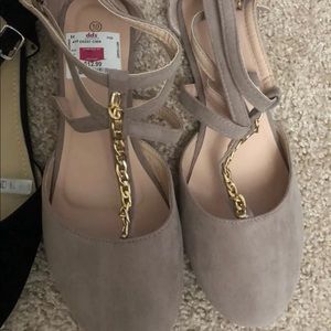 ❌SOLD❌BUNDLE! 2 pairs! Tan & Black Stylish Flats